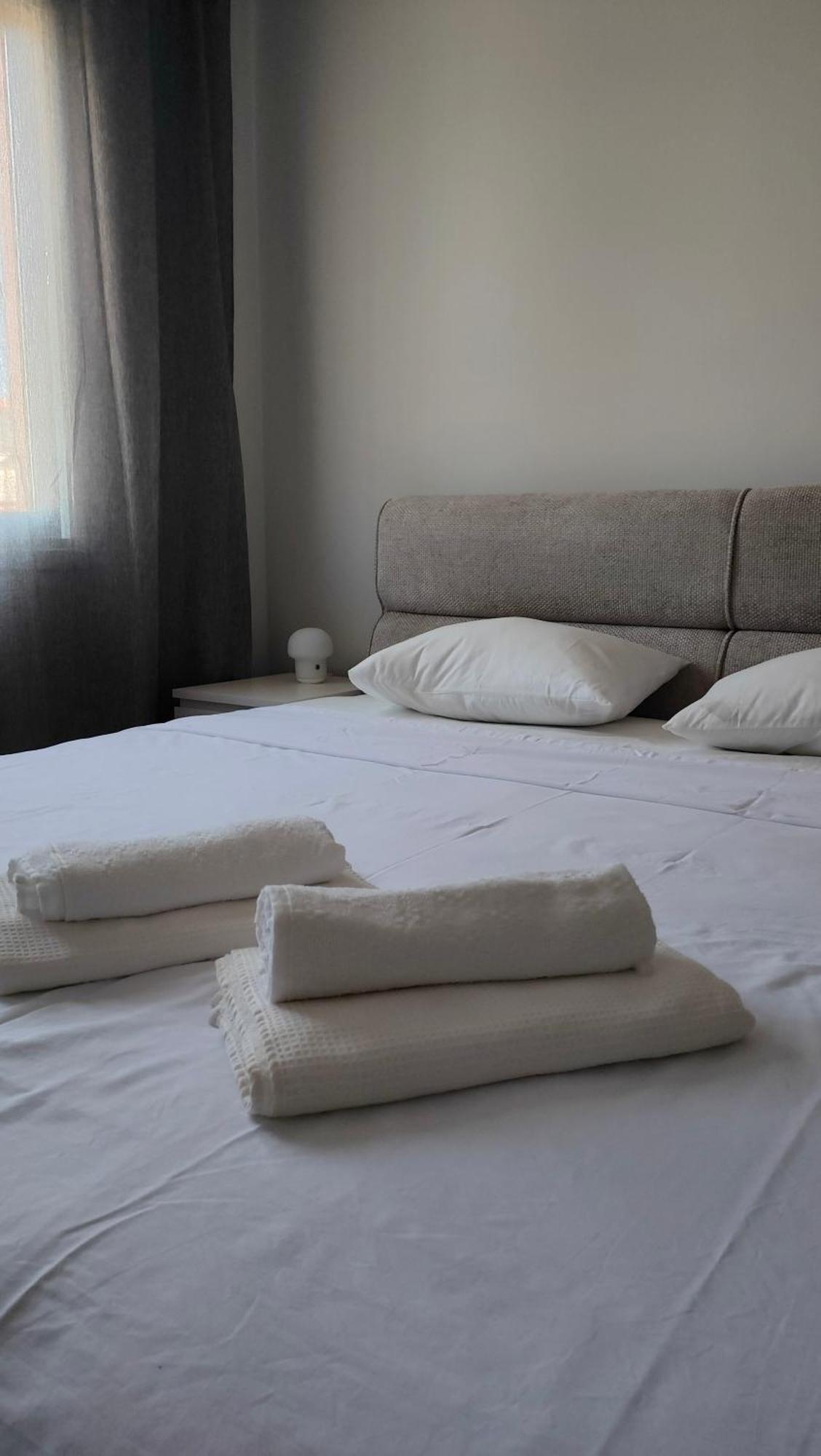 Two Bedroom Apartment With Pool Paphos Exterior foto